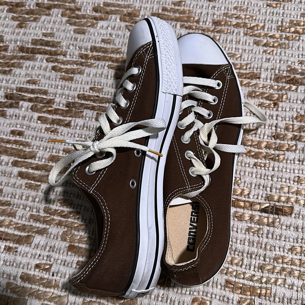 Converse Brown